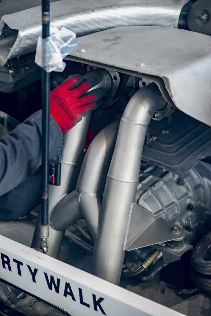 Ferrari F40 F40 (1987–1996) Titanium 1